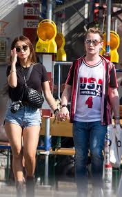 The couple's son, named after culkin's late sister, arrived on monday, april 5, weighing 6 pounds, 14 ounces, the pair revealed to esquire magazine. Go Inside Macaulay Culkin And Brenda Song S Private Road To Parenthood E Online Deutschland