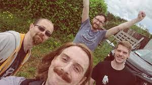 Alan Munch's Instagram, Twitter & Facebook