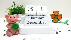 Hier finden sie auch ideen für kreative geschenkverpackungen und allerhand tipps rund um das thema geburtstag. Kleines Silvester Mitbringsel Ferrero Kusschen Kleeblatt Love Decorations