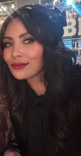 Thought I'd share this behind the scenes photo with Jennifer's stunt double  in the Goblin City.