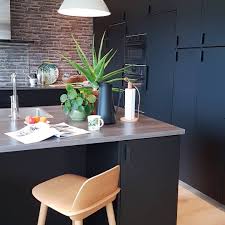 Ikea Kungsbacka Antrasitt Er En Slitesterk Kjokkenfront I En Mork Gra Nesten Svart Farge Fronten Har En Moderne Sti Kjokkenoy Ikea Kjokken Ikea Kjokken Ideer
