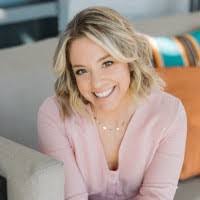 Amanda Scarcella's Instagram, Twitter & Facebook