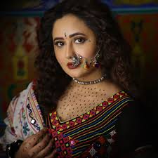 नवरात्रि के मौके पर वायरल हुआ रश्मि देसाई का Garba look #GarbaLook  #rashmidesai #actress #bollywood #navratrispecial