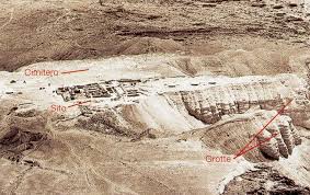 De vaux in the years. Qumran