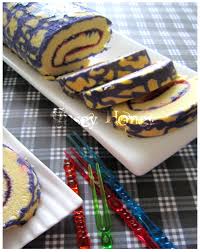 Mudahnya cara buat resepi kek coklat kukus lembab sukatan via daridapur.com. Kek Gulung Blueberry Qasey Honey