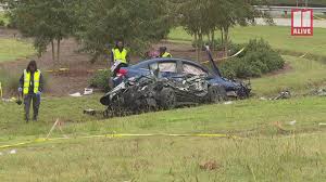 May 30, 2021 · the truck crashed into the driver's side of an acura sedan, which caused the car to veer off the road and hit a tree on the passenger's side, montes said. 1 Dead 1 Critical After Hit And Run Crash On I 285 At Mlk Drive 11alive Com