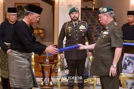 Iskandar défait une flotte portugaise à bintan, conquiert pahang et kedah et pille johor. Hasni Menteri Besar Johor Ke 18