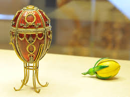 The egg was once owned by russia's tsar alexander iii and was seized during the russian revolution. Rosebud Faberge Egg Wikipedia