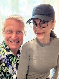 Wayne & Robyn Hancock (@wayneandrobynhancock) • Instagram photos and videos