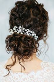 No matter your hair length—from pixie to lob—there's a short wedding hairstyle just for you. 10 Simple Bridal Hairstyles For The Curly Hair Type