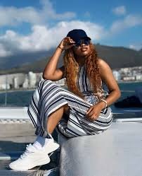 But that's not it, it seems as though they also removed each other's pictures on the gram too. Natasha Thahane S Fan Facebook