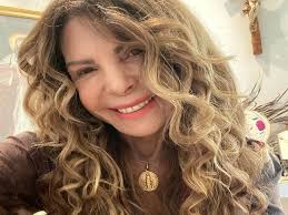 Maybe you would like to learn more about one of these? Elba Ramalho Diz Que Pegou Covid Da Filha Que Visitou Amiga E Relata Desidratacao Band
