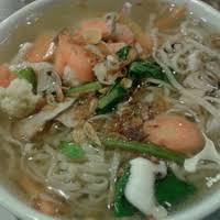 Bibimbap (nasi campur khas korea) kimchi jjigae (sup kimchi) jjamppong (sup mi seafood pedas) jajangmyeon (mie pasta kedelai hitam) bulgogi (daging bbq) gyeran jim (tim telur kukus) mozzarella buldak (ayam goreng mercon) rabokki Resep Mie Kuah Seafood Hobimasak Info