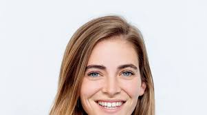 Spoznaj Ano Čuk, najmlajšo žensko direktorico v Sloveniji