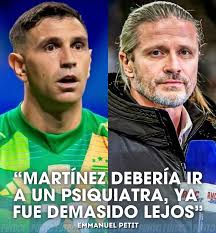 El Pipa Benedetto bancó a Cavani.