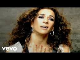 Janeth Cadena's Instagram, Twitter & Facebook