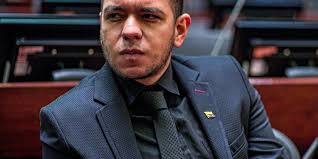 Senador Jota Pe Hernández apoya a Francia Márquez: 'debe dejar una lección'