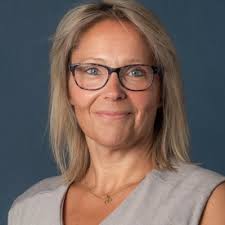 Proud and priviliged to say that tomorrow I will start a new adventure at  ServiceNow as Senior Commercial Account Executive. A journey and  opportunity I look very much forward to. That also