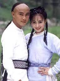 李婷宜，1978年9月18日出生于台湾省台北市，中国台湾影视女演员、流行乐歌手。 1993年，李婷宜被星探挖掘进入演艺圈，并出演了个人首部电视剧《包青天之紫金锤》 1 。1995年，推出首张个人音乐专辑《伤过心的人》，从而正式进军歌坛 2 。 é¾™å¥³éƒŽ æŽå©·å®œæ€Žä¹ˆæ ·äº† çŸ¥ä¹Ž