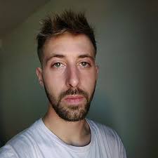 🇺🇸 Nos dan órdenes a través de la OTAN. Les compramos miles de millones  en armas. Tienen bases militares en nuestro territorio. Y son un régimen  fascista. Qué podría salir mal.