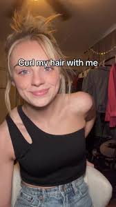 someone tell her she has deodorant all over her #jennarenees