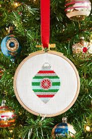 Amanda gregory cross stitch design free christmas angels. Country Living S Free Cross Stitch Patterns Diy Christmas Ornaments Christmas Ornaments Homemade Christmas Ornament Crafts