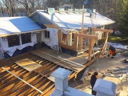 Front Entrance Timbers Are Going Up At Our Sucker Lake Renovation Construction By Scottcustombuilding Renovation Mus Outdoor Decor House Styles Timber