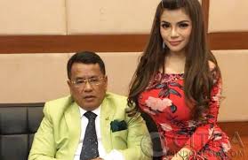Berita tentang dugaan pelecehan seksualnya (2018). Dinar Candy Habiskan Rp70 80 Juta Untuk Operasi Implan Payudara Citra Indonesia