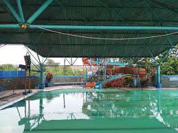 Pada dasarnya anak usia 6 bulan ke atas sudah dapat diajak untuk berenang. Kolam Renang Untuk Bayi Di Bandung