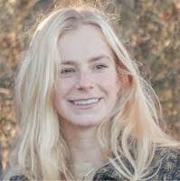 Sarah Glatt's Instagram, Twitter & Facebook