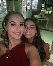 Isabelle Beyer's Instagram, Twitter & Facebook