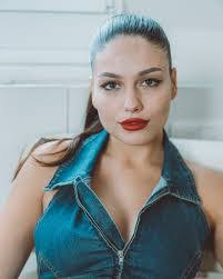 Helga Lay's Instagram, Twitter & Facebook