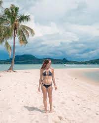 Woman Quit High Flying Banking Job To Spend Five Years Travelling The Globe And Now She Earns More By Blogging About Her Journey