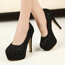 Résultat de recherche d'images pour "image de chaussur de fille"