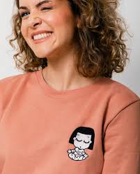 Iiiii duksevi sa vezom su stigli konačnoooo ❤️ Od danas su dostupni online  preko www.skrabac.com, kao i u našem shopu u TC Ušće :) P. S. Primetili ste  da smo ovaj motiv