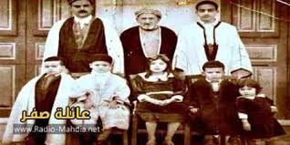 آل صفر بقلم رشيد صفر يقول رشيد صفر كان جدي من الأم محمد صفر يقول لي وأنا لم أتجاوز العاشرة من عمري إن العائلات التي تحمل لقب صفر وا