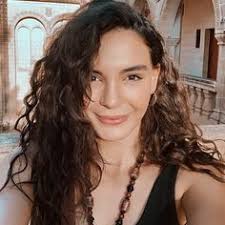 Kenza Bennani adlı kullanıcının Enregistrements rapides panosundaki Pin