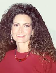 Lynette Pearce's Instagram, Twitter & Facebook