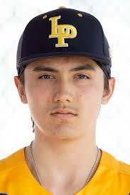 Isaac Dow's Instagram, Twitter & Facebook