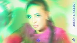 Hannah Land's Instagram, Twitter & Facebook