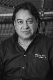 Julio.Vega.BW.jpg?v=1735946624&width=1500