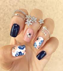 8 Lovely Floral Nail Art Ideas You Must Try Trends4everyone Floral Nails Trendy Nails Stiletto Nails