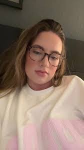 Emma Paschal's Instagram, Twitter & Facebook