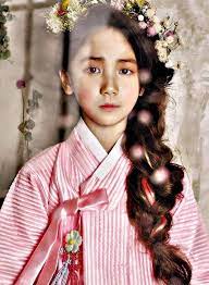Who Said Traditional Can T Be Cute These 10 Kids Show That Traditional Korean Hanbok Clothes Can Both Be Very C Hanbok Korean Traditional Dress Korean Outfits