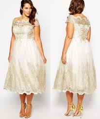 Naturally, wedding dresses tea length, which are made of lace, look gorgeous no matter if they have a sweetheart or high neck, are sleeveless or though many people think that plus size brides look the best in long dresses, the tea length ones are also suitable. 7 Gorgeous Short Plus Size Summer Wedding Dresses Lace Wedding Dress With Sleeves Short Wedding Dress Wedding Dress Inspiration
