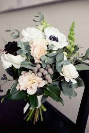 Top 10 Spring Wedding Flowers Names And Photos Small Wedding Bouquets Eucalyptus Wedding Decor Spring Wedding Flowers
