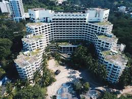 You can benefit from a tennis court, an outdoor swimming pool and a sauna. Penang Press Mutiara Beach Resort Penang Hotel 5 Facebook