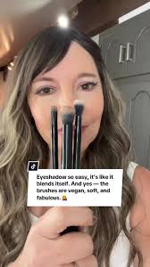 Estee Lauder Sculpting Shadow Brush