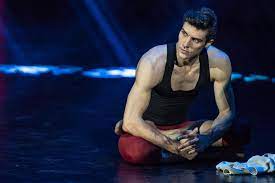 Tazza bianca di ceramica con fotografia di roberto bolle. Roberto Bolle Eta Altezza Peso Fidanzato E Vita Privata Caffeina Magazine
