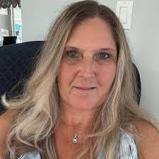 Wendy Suggs's Instagram, Twitter & Facebook